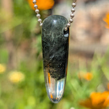 Lade das Bild in den Galerie-Viewer, Forest Crystal pendulum pendant
