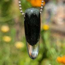 Lade das Bild in den Galerie-Viewer, Forest Crystal pendulum pendant
