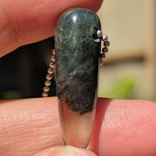 Lade das Bild in den Galerie-Viewer, Forest Crystal pendulum pendant
