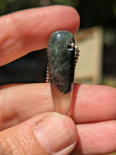 Lade das Bild in den Galerie-Viewer, Forest Crystal pendulum pendant
