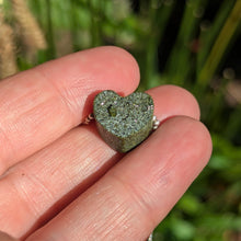 Load image into Gallery viewer, Epoidote Druzy heart pendant
