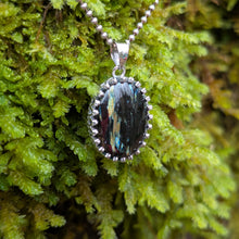 Ladda upp bild till gallerivisning, Nuummite in 925 silver bezel #3
