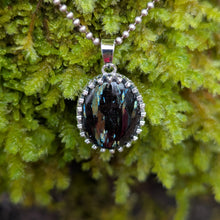 Ladda upp bild till gallerivisning, Nuummite in 925 silver bezel #3
