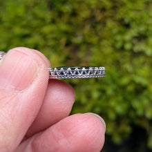 Ladda upp bild till gallerivisning, Nuummite in 925 silver bezel #3
