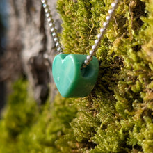 Ladda upp bild till gallerivisning, Variscite heart pendant

