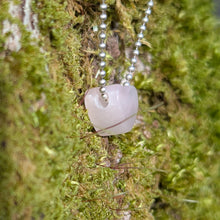 Ladda upp bild till gallerivisning, Petalite heart pendant
