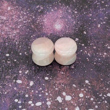 Load image into Gallery viewer, 00g (10mm) Petalite plugs
