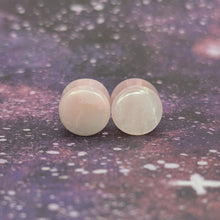 Load image into Gallery viewer, 00g (10mm) Petalite plugs
