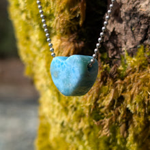 Lade das Bild in den Galerie-Viewer, Larimar heart pendant

