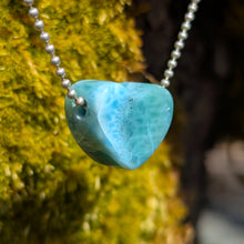 Lade das Bild in den Galerie-Viewer, Larimar heart pendant
