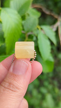 Charger et lire la vidéo dans la visionneuse de la Galerie, Yellow Calcite bead
