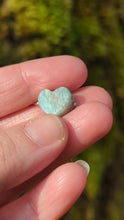 Ladda och spela upp video i Gallerivisaren, Amazonite heart pendant
