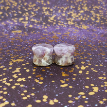 Load image into Gallery viewer, 9/16&quot; Chevron Amethyst plugs
