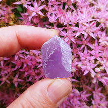 Load image into Gallery viewer, Kunzite raw piece
