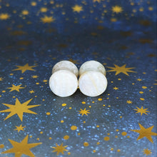 Load image into Gallery viewer, ~00g (9.80mm) Sunstone Moonstone plugs
