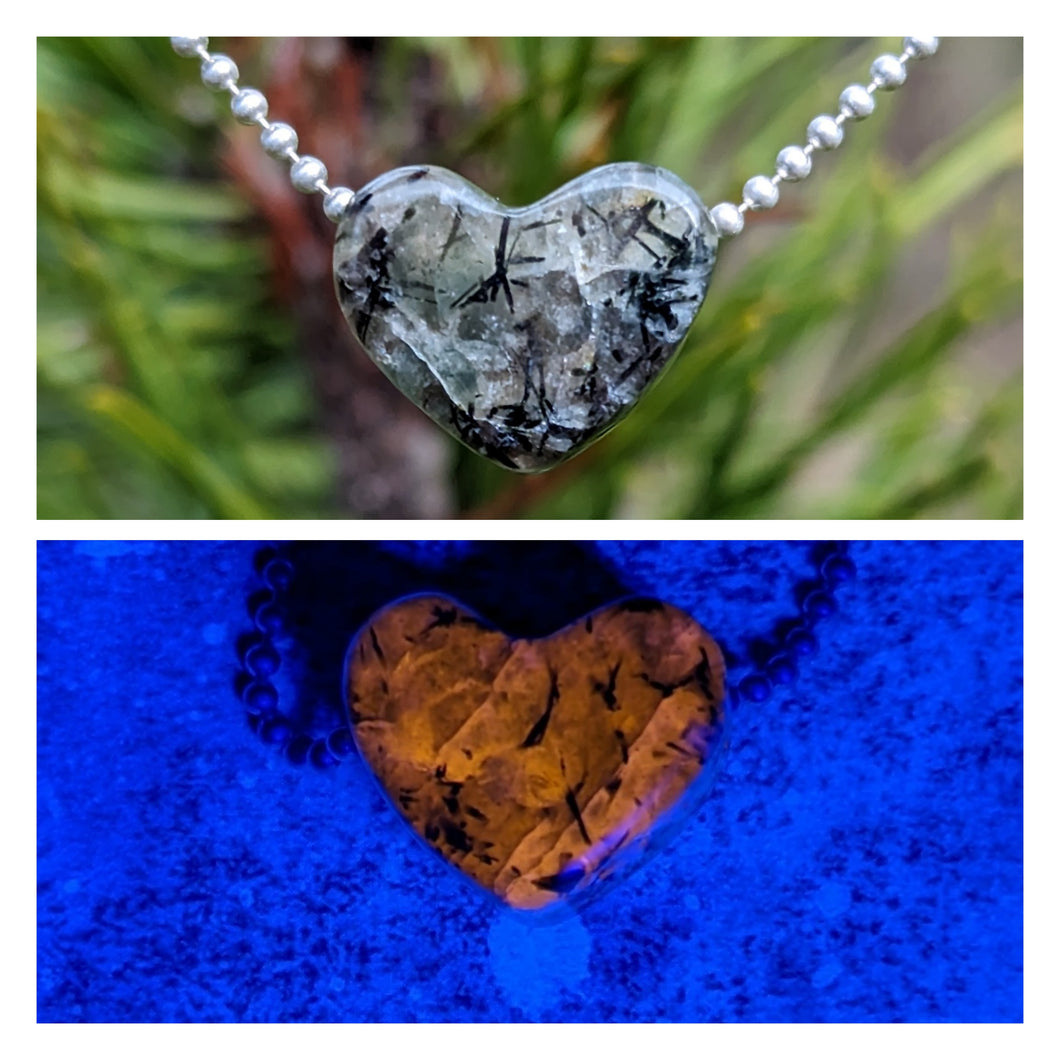 Greenland Hackmanite heart pendant