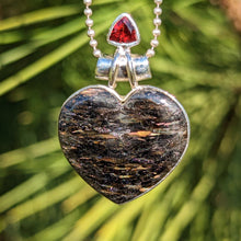 Ladda upp bild till gallerivisning, Nuummite and Garnet silver heart pendant
