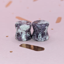 Load image into Gallery viewer, 00g (9mm) Lepidolite plugs
