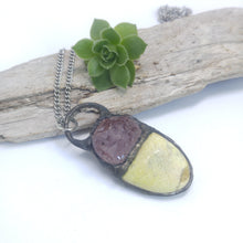 Charger l&#39;image dans la galerie, Amethyst &amp; Unknown stone soldered necklace
