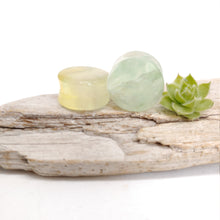Load image into Gallery viewer, 9/16&quot; Fluorite plugs
