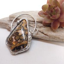 Load image into Gallery viewer, Leopardskin Jasper soldered necklace
